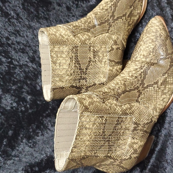 Gorgeous Raye Vegan Snakeskin 👢 Boots - Picture 3 of 12